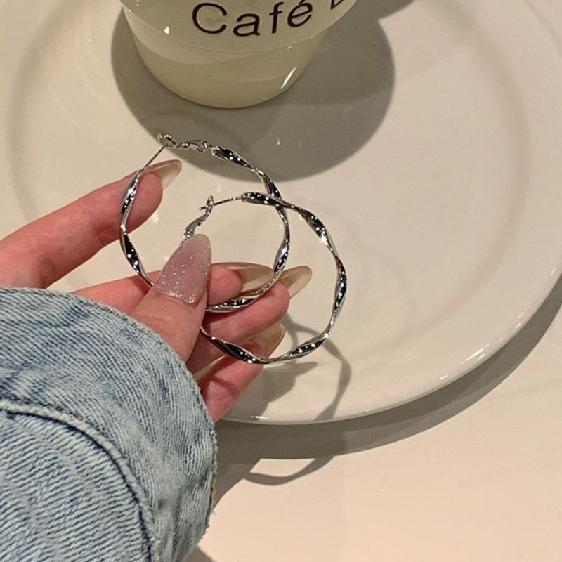 Irregular Circles Earrings For Women Exaggerated Earclip Earrings
