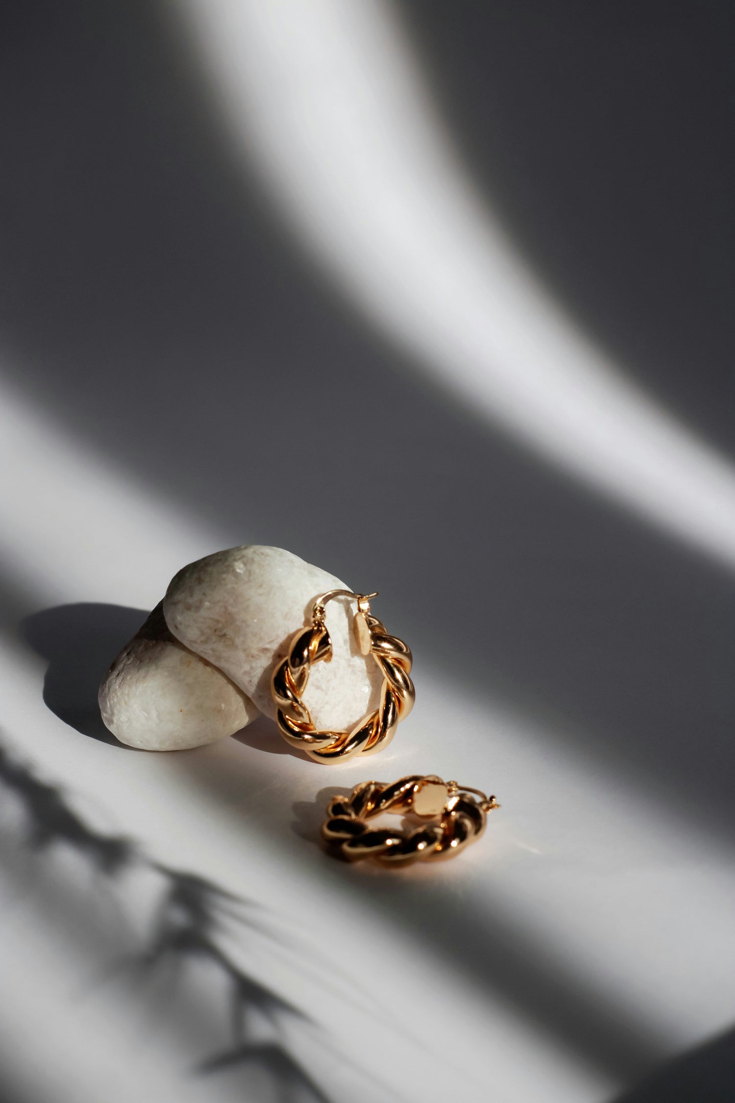 EAR RINGS